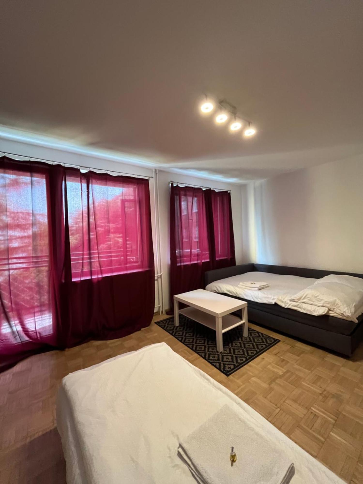 Bema Guest House - City Centre Breslau Zimmer foto